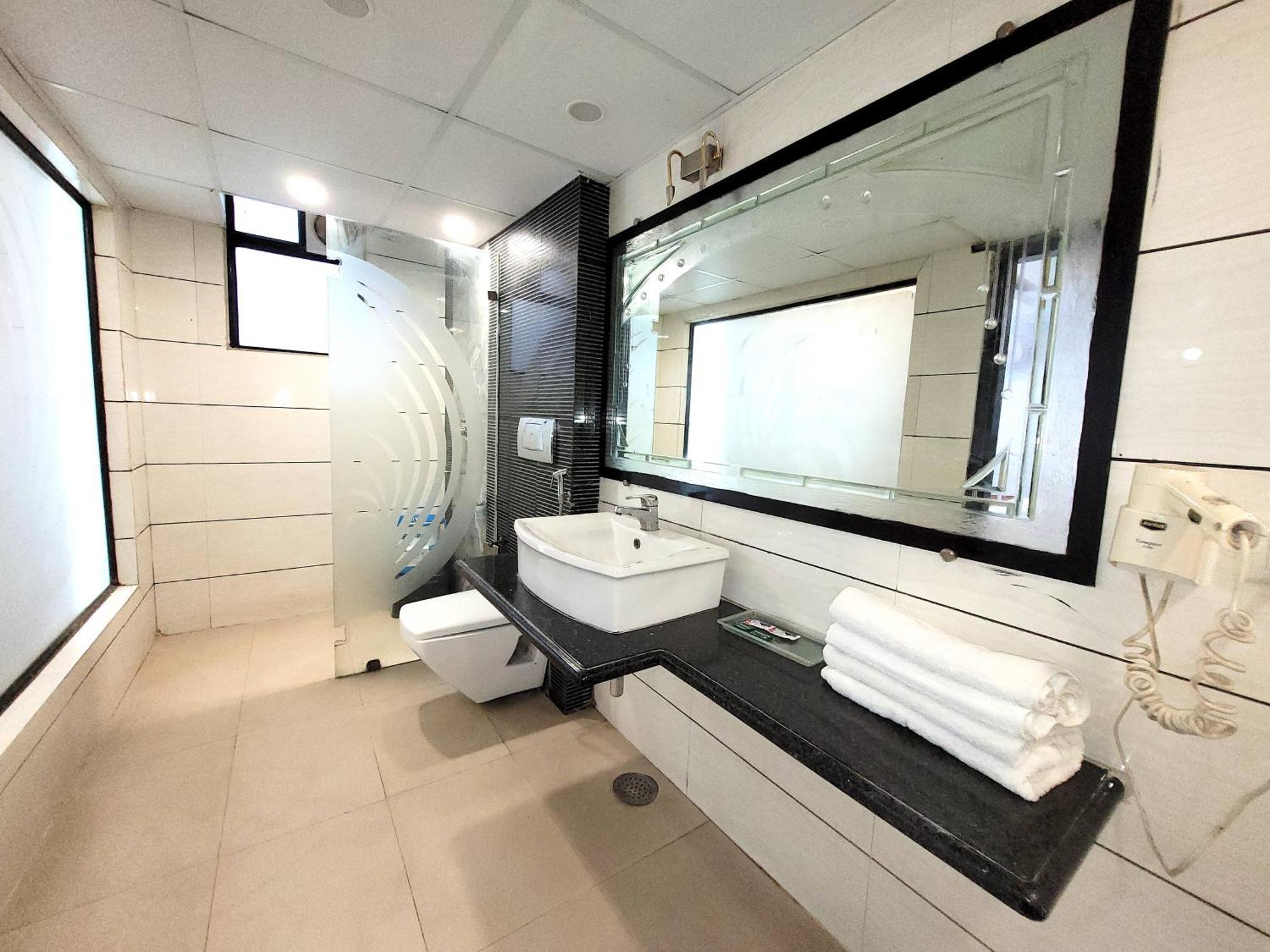 Hotel The Daanish Residency - Karol Bagh New Delhi Extérieur photo