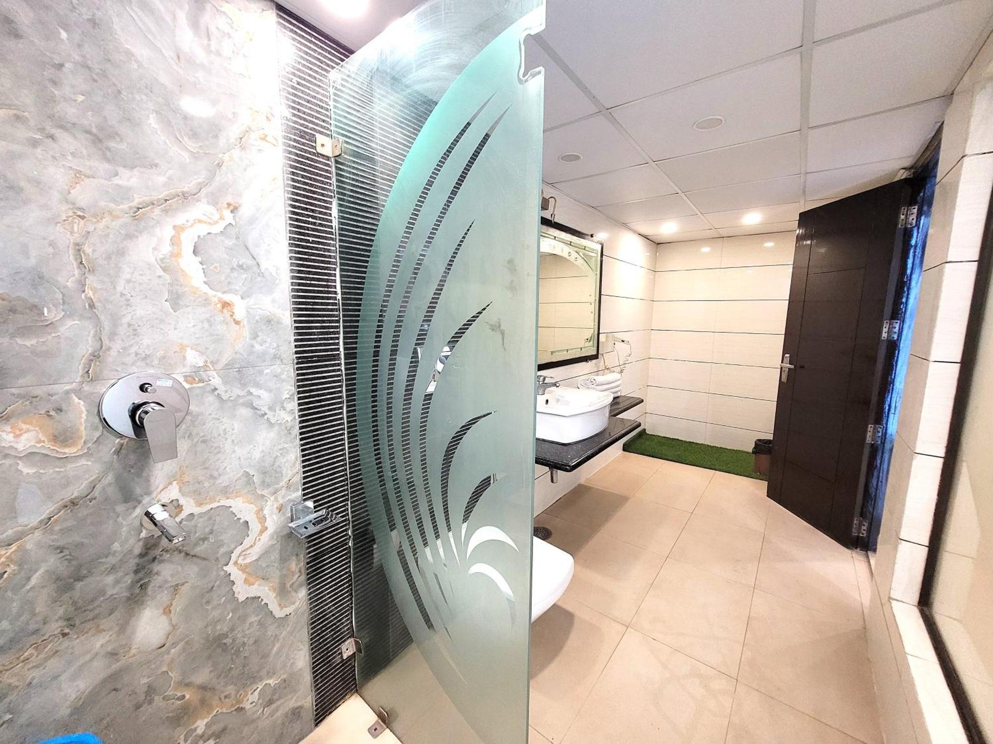 Hotel The Daanish Residency - Karol Bagh New Delhi Extérieur photo